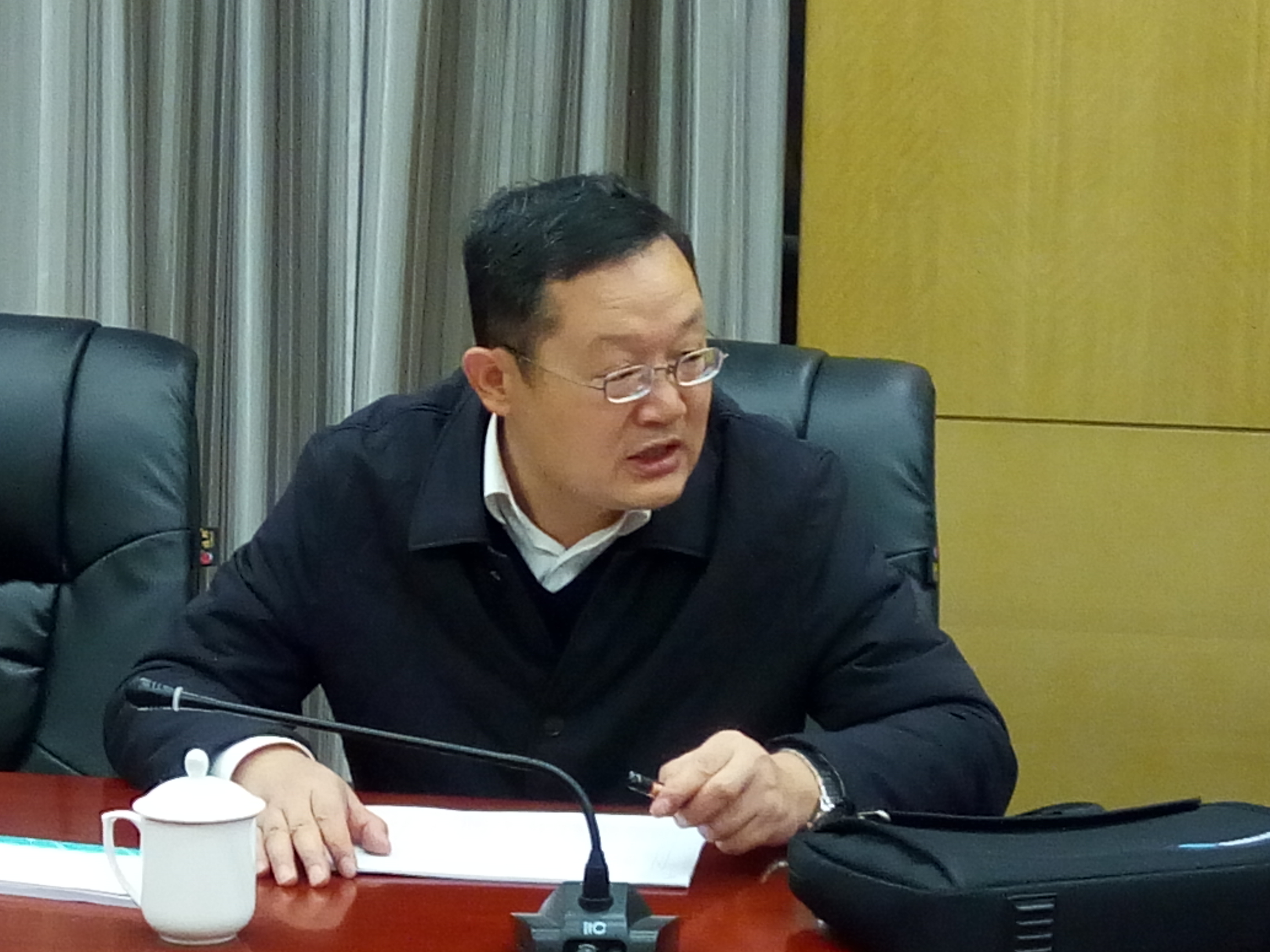 任院长主持召开升本工作推进会