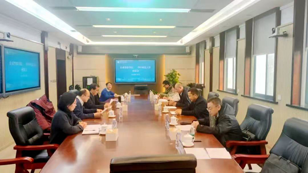 学院领导带队赴武汉高校调研智慧校园建设工作