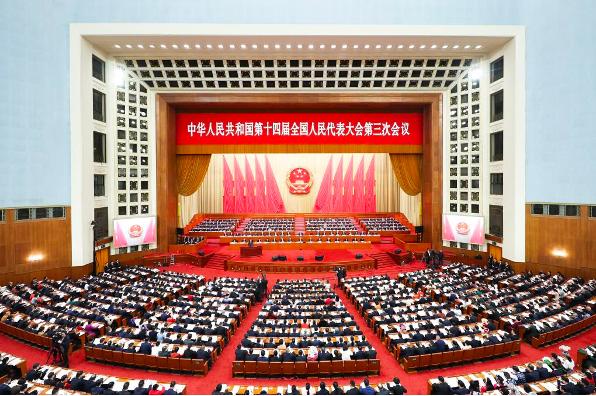 甘肃警察学院师生热议全国两会胜利召开（二）