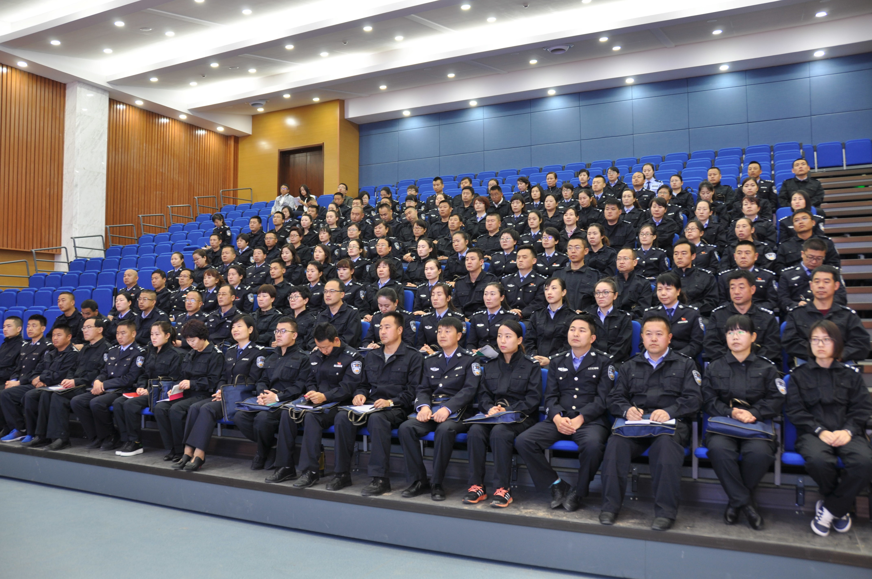 甘肃警察职业学院制服图片