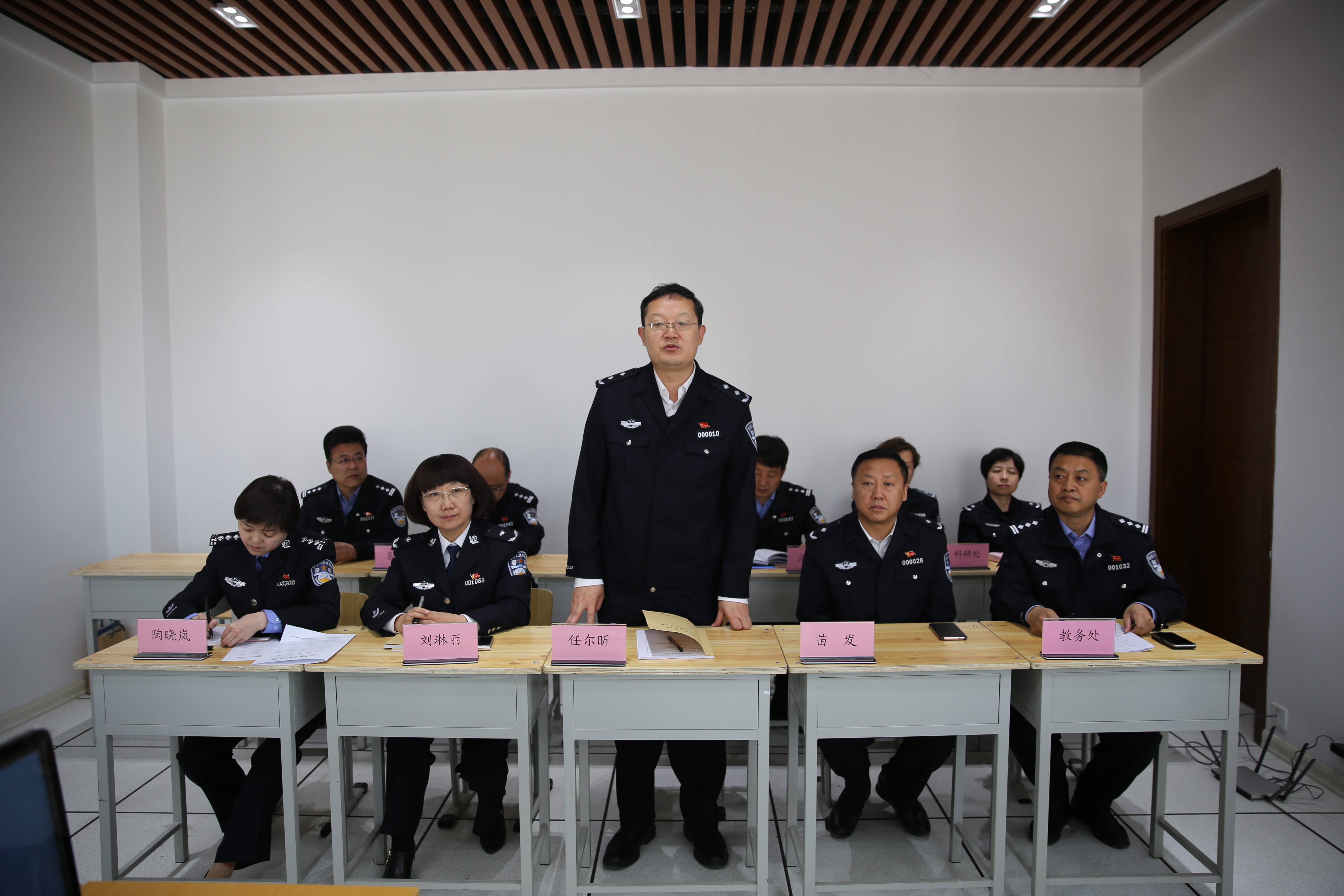 008任院长精彩点评.JPG