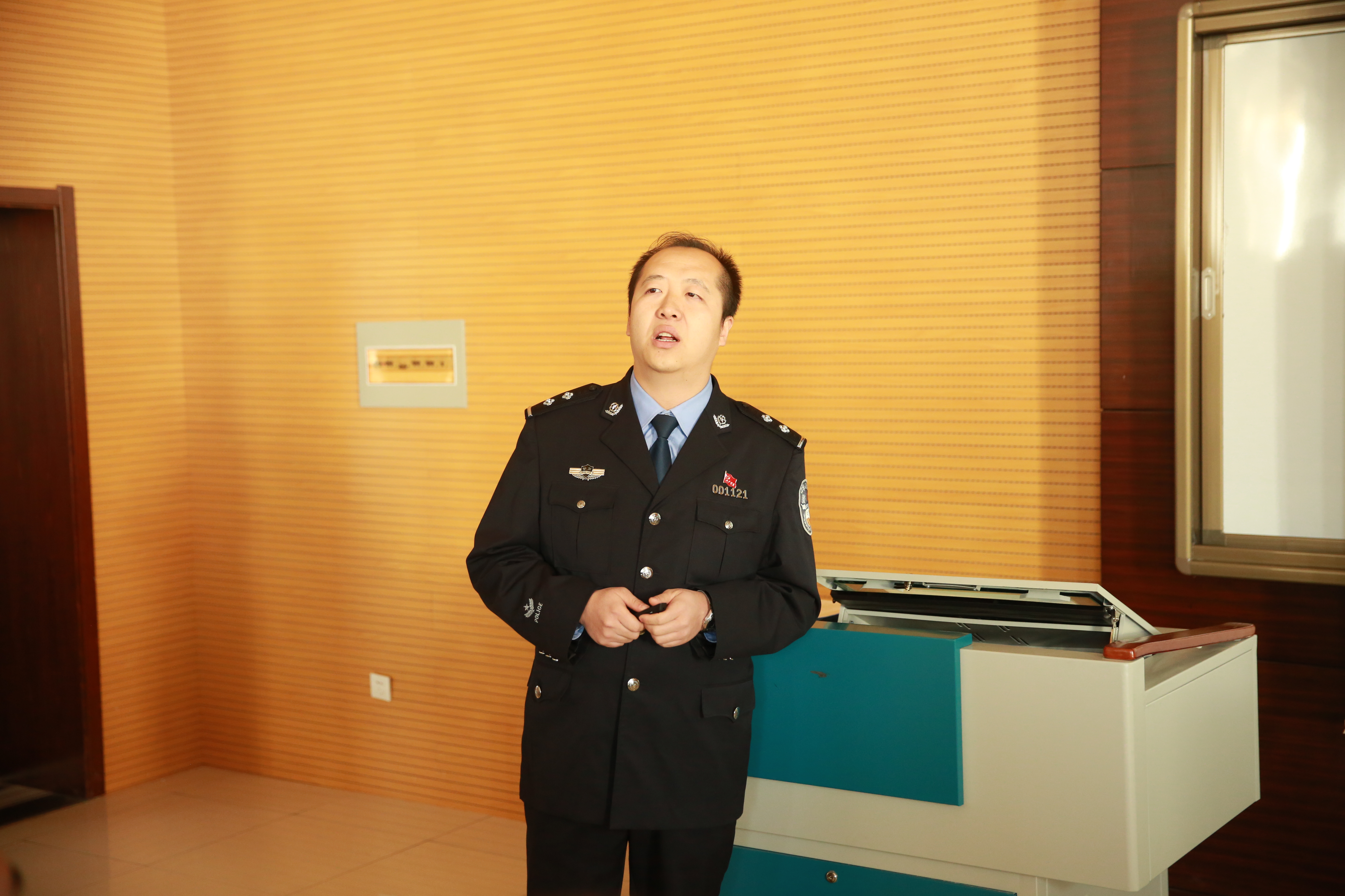 006石永平老师讲解现场勘查知识.JPG