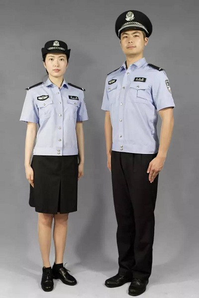 公安民警夏执勤服图片