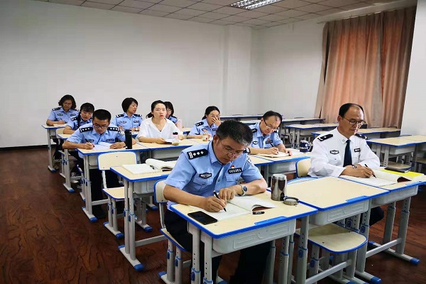 集体备课会（2）.jpg