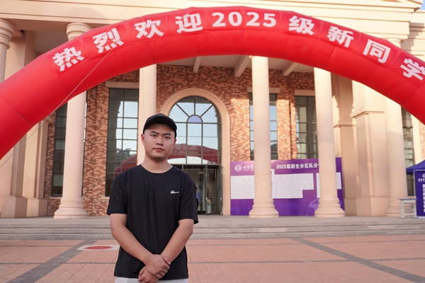 8.杨腾_副本.jpg