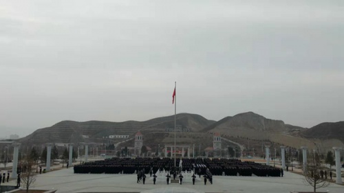 我院举行新学期开学升旗仪式