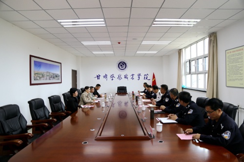 四川警察学院党委常委、政治部主任唐雪莲一行来我院调研