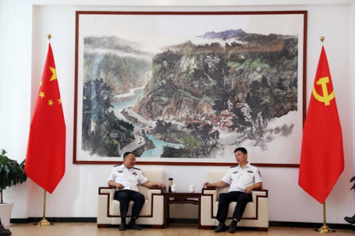 天津公安警官职业学院党委书记陈忠杰一行来学院调研