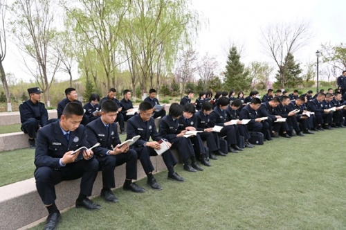 书香铸警魂，阅读砺初心——学院开展读书分享会
