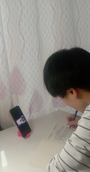 1584109106456136.jpg 学生上课5.jpg