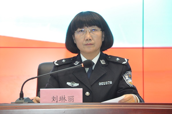 1504865963522190.jpg 4院党委委员、副院长刘琳丽宣读决定.JPG